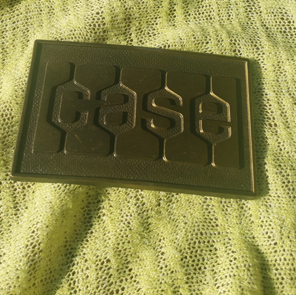 Vintage Brass Belt Buckle Case Construction